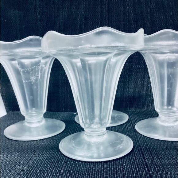 Plastic Single Scoop Ice Cream Cups - Picture 3 of 3